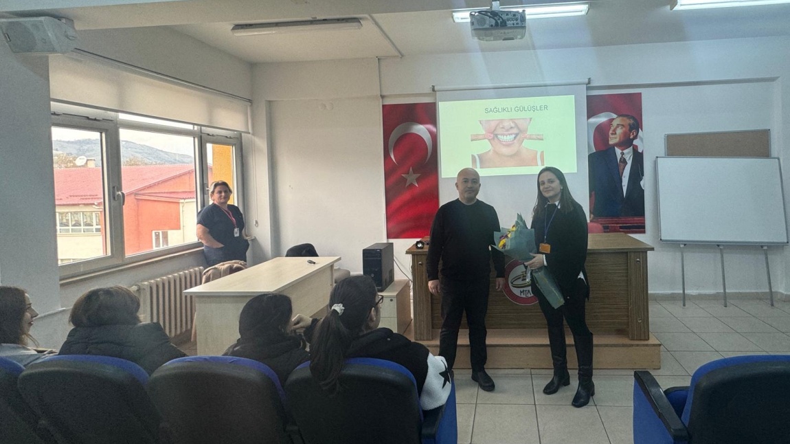SAĞLIKLI DİŞLER GÜZEL GÜLÜŞLER